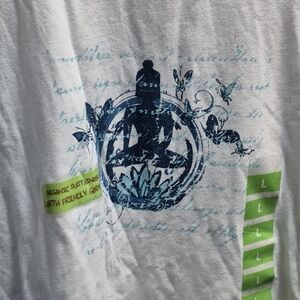 Earth Yoga White Tee with Blue Trim and Green Logo NWT